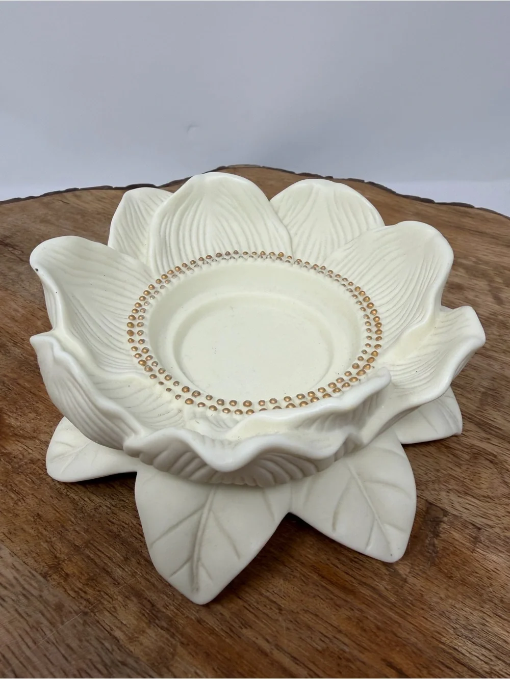 PartyLite Magnolia Lotus-Shaped Blossom Pillar Ceramic Candle Holder Gold Trim